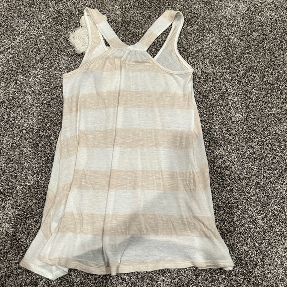 Women’s boho tank Small white and cream with flowers on shoulder. Flowy and cute - Picture 3 of 5